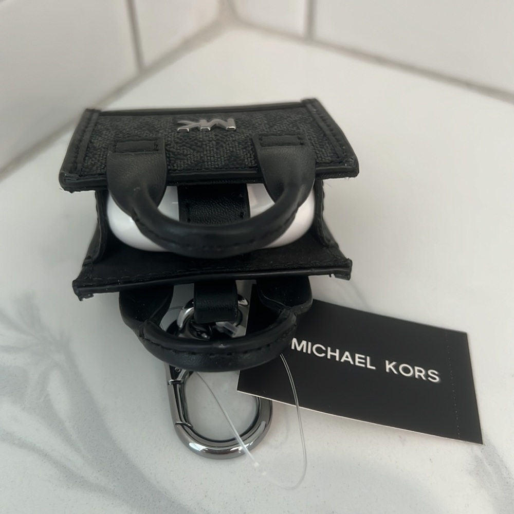 CUTE!! MK Mini Bag AirPods Case!! - Picture 13 of 16